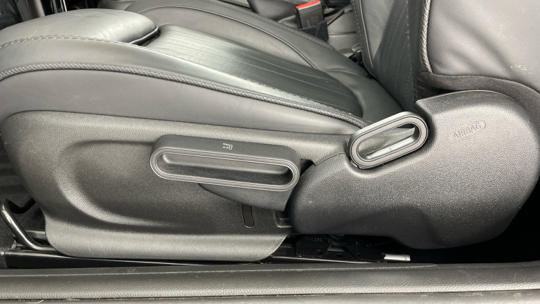 MINI Hatchback 1.5 Cooper Exclusive II 3dr [Comfort Pack] Petrol Hatchback